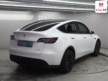 2022 - tesla model y