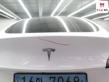2022 - tesla model y