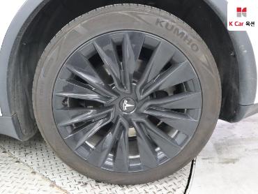 2022 - tesla model y