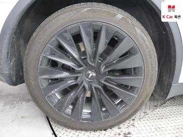 2022 - tesla model y