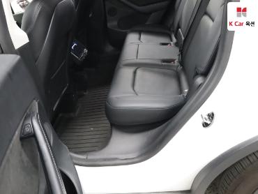 2022 - tesla model y