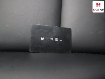 2022 - tesla model y