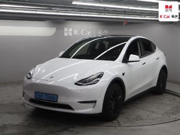 2022 - tesla model y