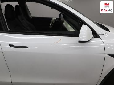 2022 - tesla model y