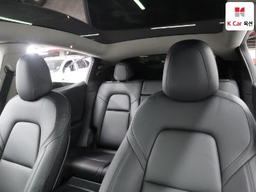 2022 - tesla model y