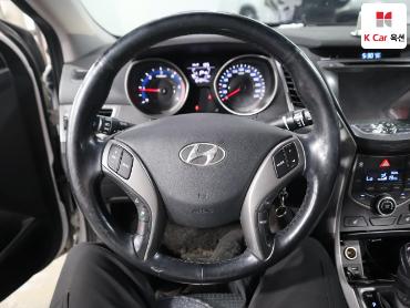 2014 - hyundai avante