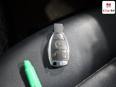 2011 - mercedes-benz e200