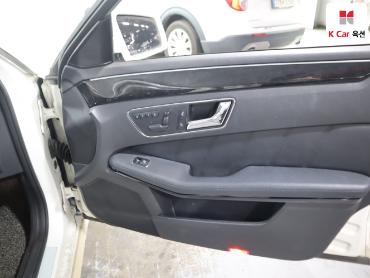 2011 - mercedes-benz e200