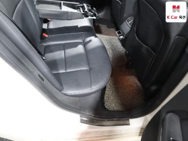 2011 - mercedes-benz e200