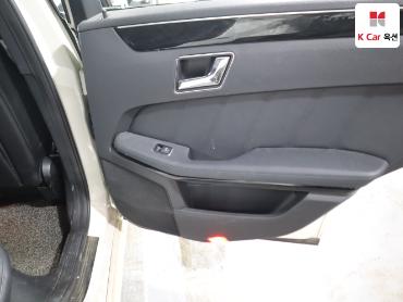 2011 - mercedes-benz e200
