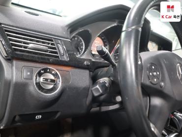 2011 - mercedes-benz e200