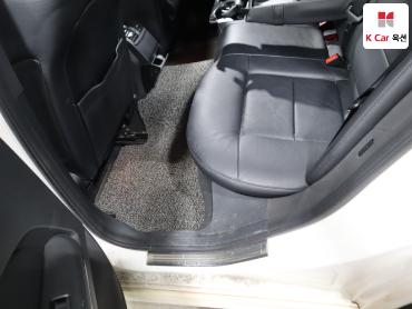 2011 - mercedes-benz e200