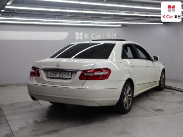 2011 - mercedes-benz e200