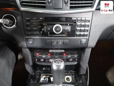 2011 - mercedes-benz e200