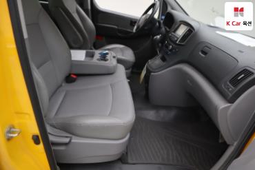 2019 - hyundai grand starex