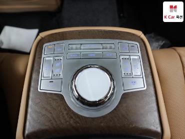 2024 - genesis g80