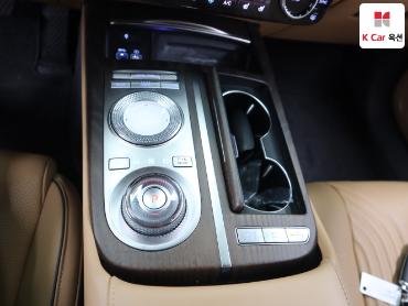 2022 - genesis g80