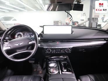 2022 - genesis g80