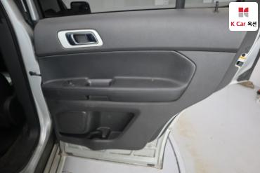 2013 - ford explorer