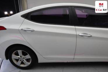 2012 - hyundai avante