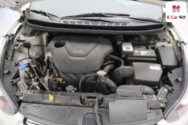 2012 - hyundai avante