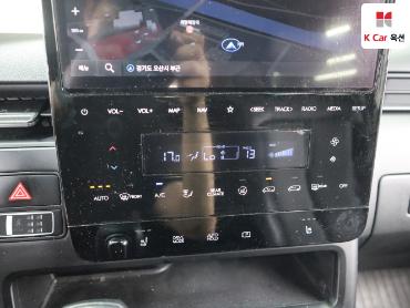 2023 - hyundai staria