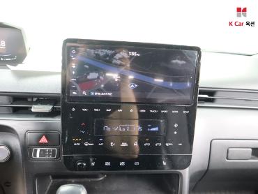 2023 - hyundai staria