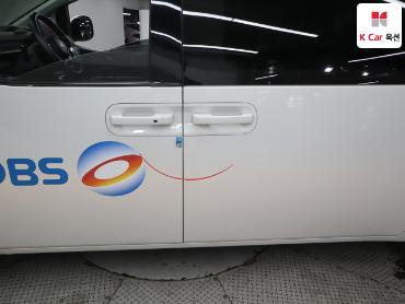 2023 - hyundai staria