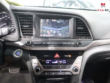 2017 - hyundai avante