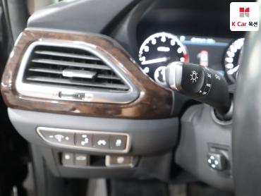 2016 - genesis eq900