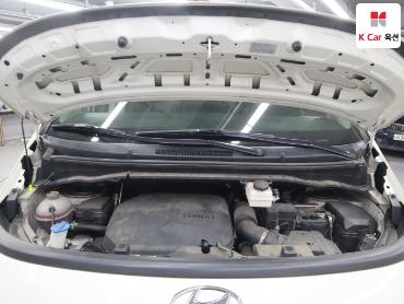 2023 - hyundai staria