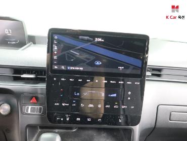 2023 - hyundai staria