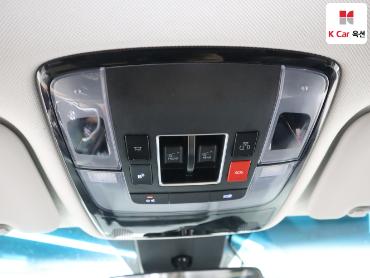 2023 - hyundai staria