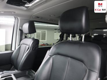 2023 - hyundai staria