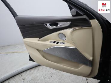 2022 - kia k9