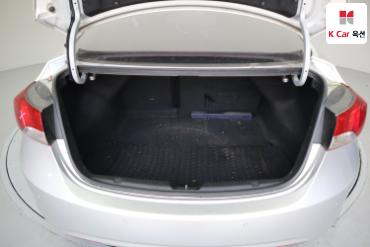 2011 - hyundai avante