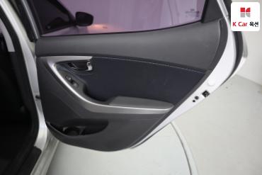 2011 - hyundai avante