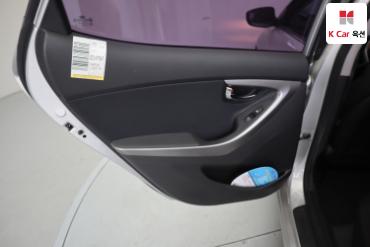 2011 - hyundai avante
