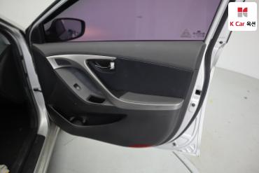 2011 - hyundai avante