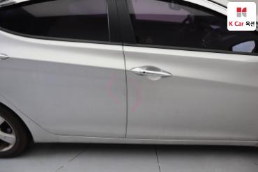 2011 - hyundai avante