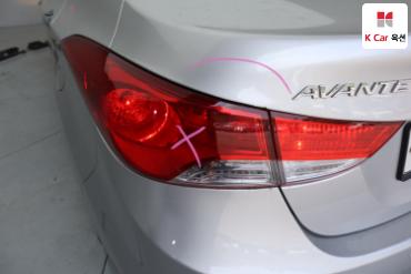 2011 - hyundai avante