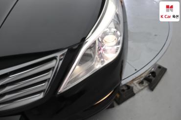 2011 - hyundai grandeur