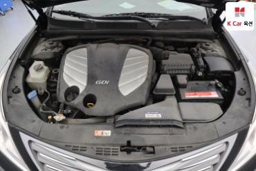 2011 - hyundai grandeur