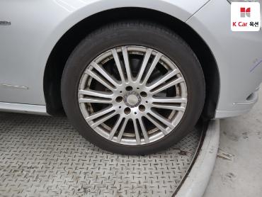 2012 - mercedes-benz e300