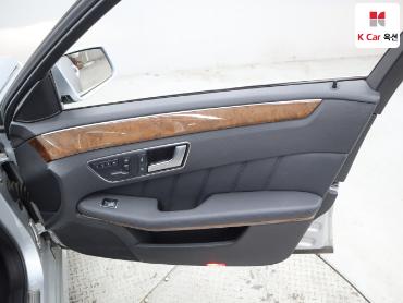 2012 - mercedes-benz e300