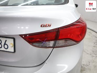2014 - hyundai avante