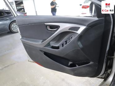 2014 - hyundai avante