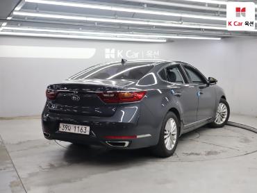 2017 - kia k7