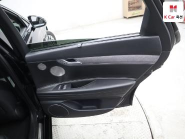2022 - genesis g80