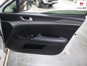 2022 - kia k5